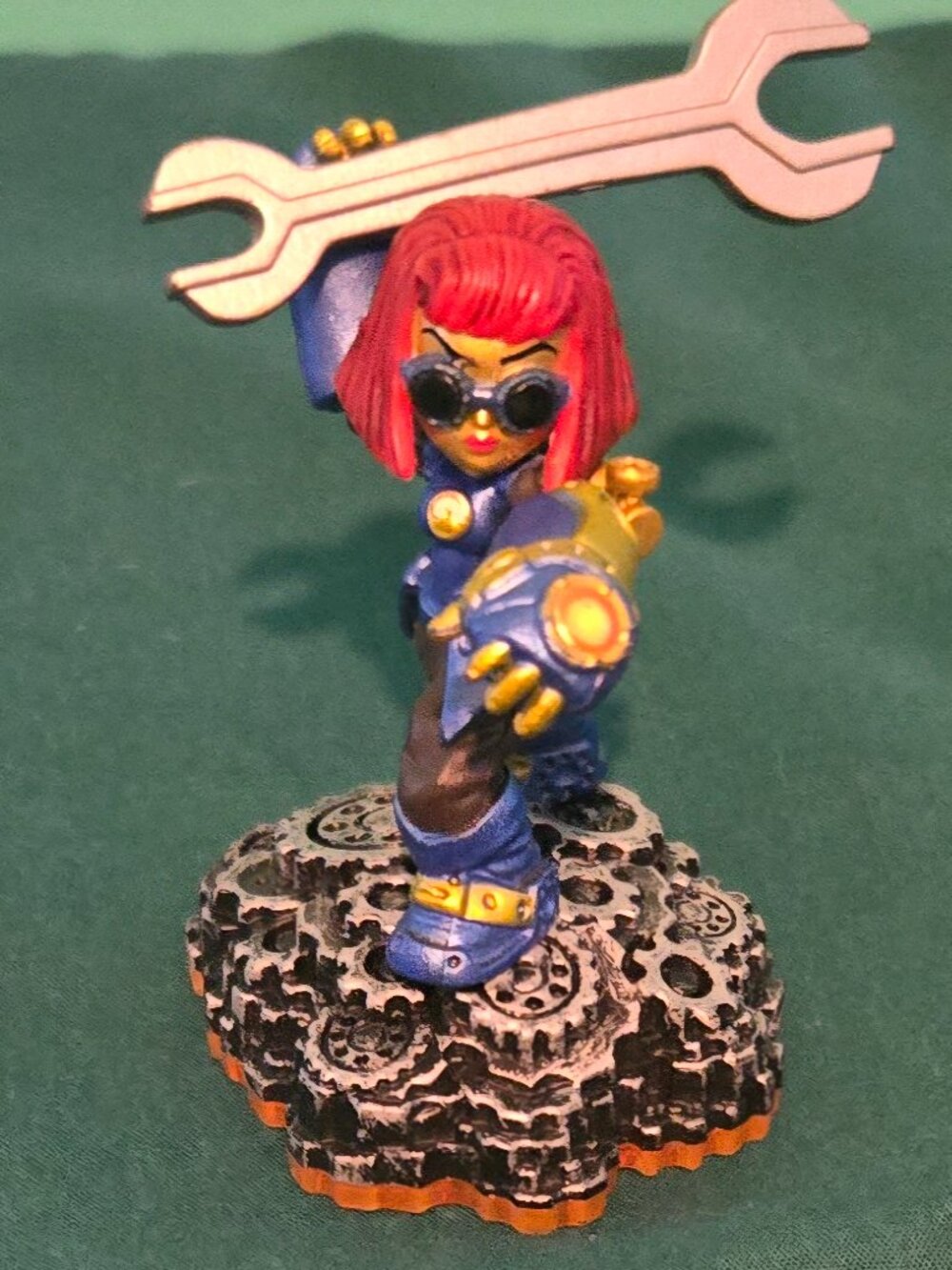 Skylanders: Giants: Sprocket Figure